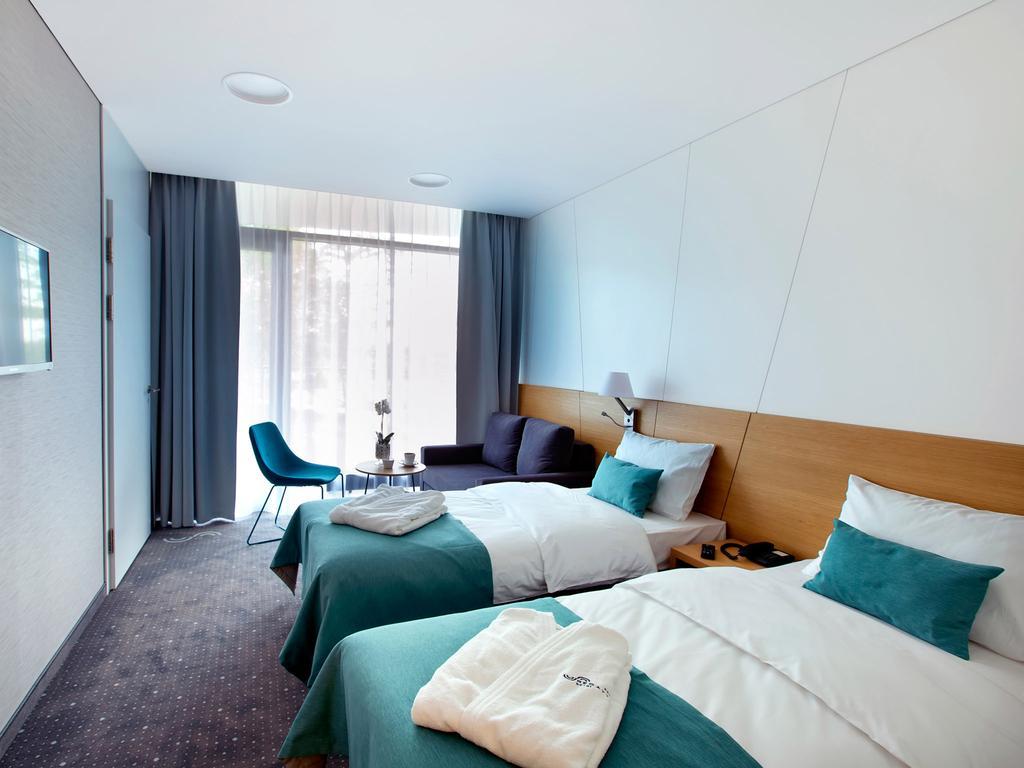 Regatta Hotel Restauracja Spa Познань Экстерьер фото