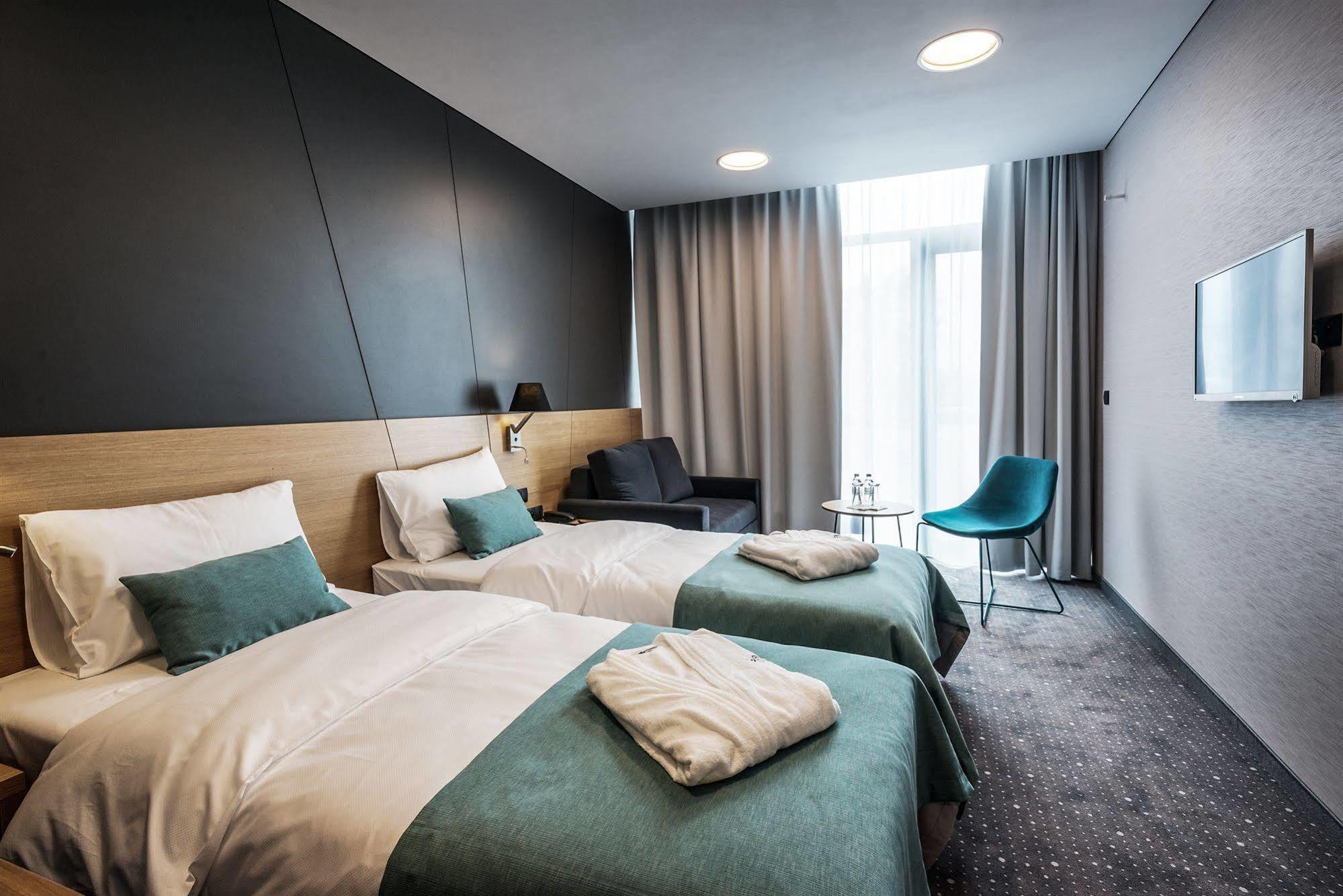 Regatta Hotel Restauracja Spa Познань Экстерьер фото